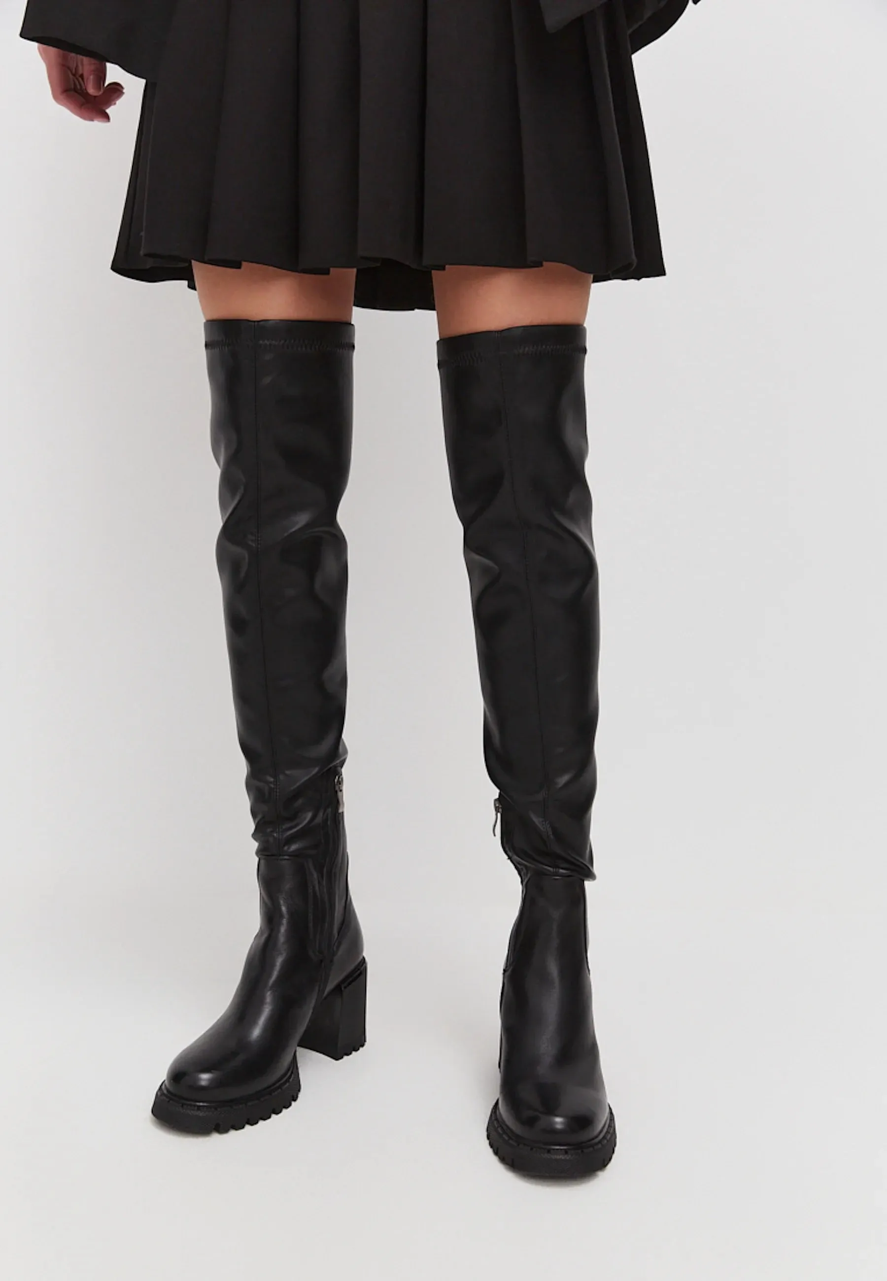 Knee High Boots With Block Heel - Black