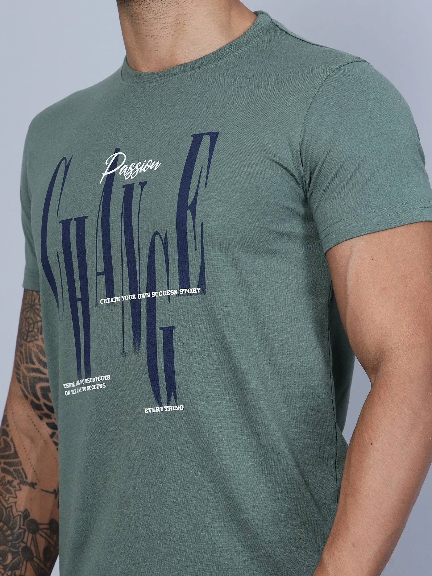 Men Round Neck Green T-Shirt